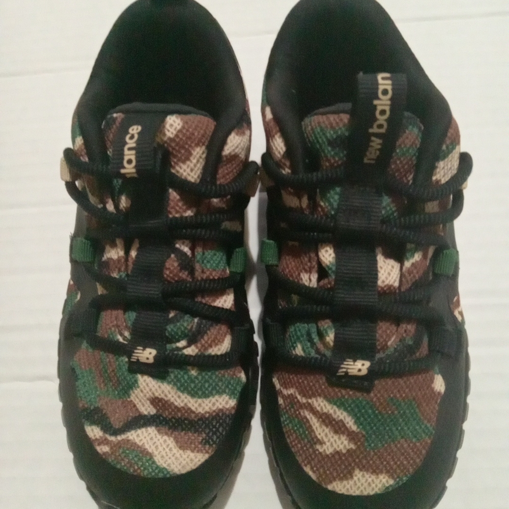 New Balance Kids Green and Brown Camo  Sneakers toddle Size 9